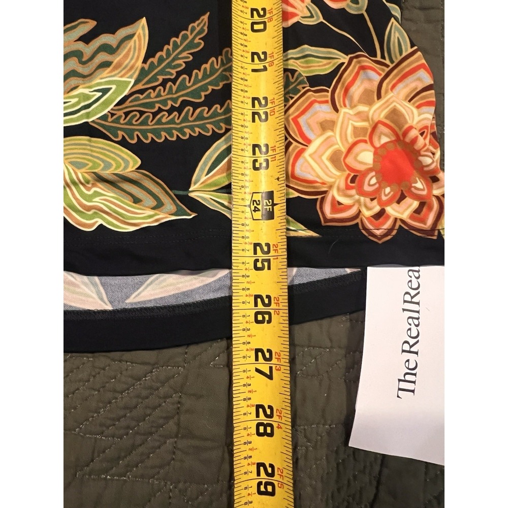 Etro Milano Women's V Neck Blouse Floral Design Size 40 Made In Italy - Picture 4 of 9